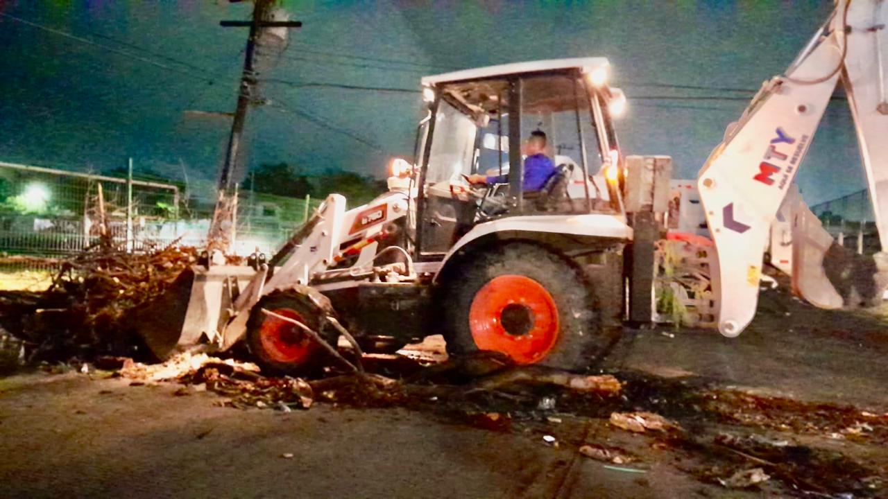 Retira Monterrey 30 toneladas de basura de las calles tras intensas lluvias
