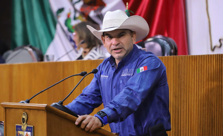 Logra José Luis Santos incentivos en refrendo y licencias para grupos vulnerables