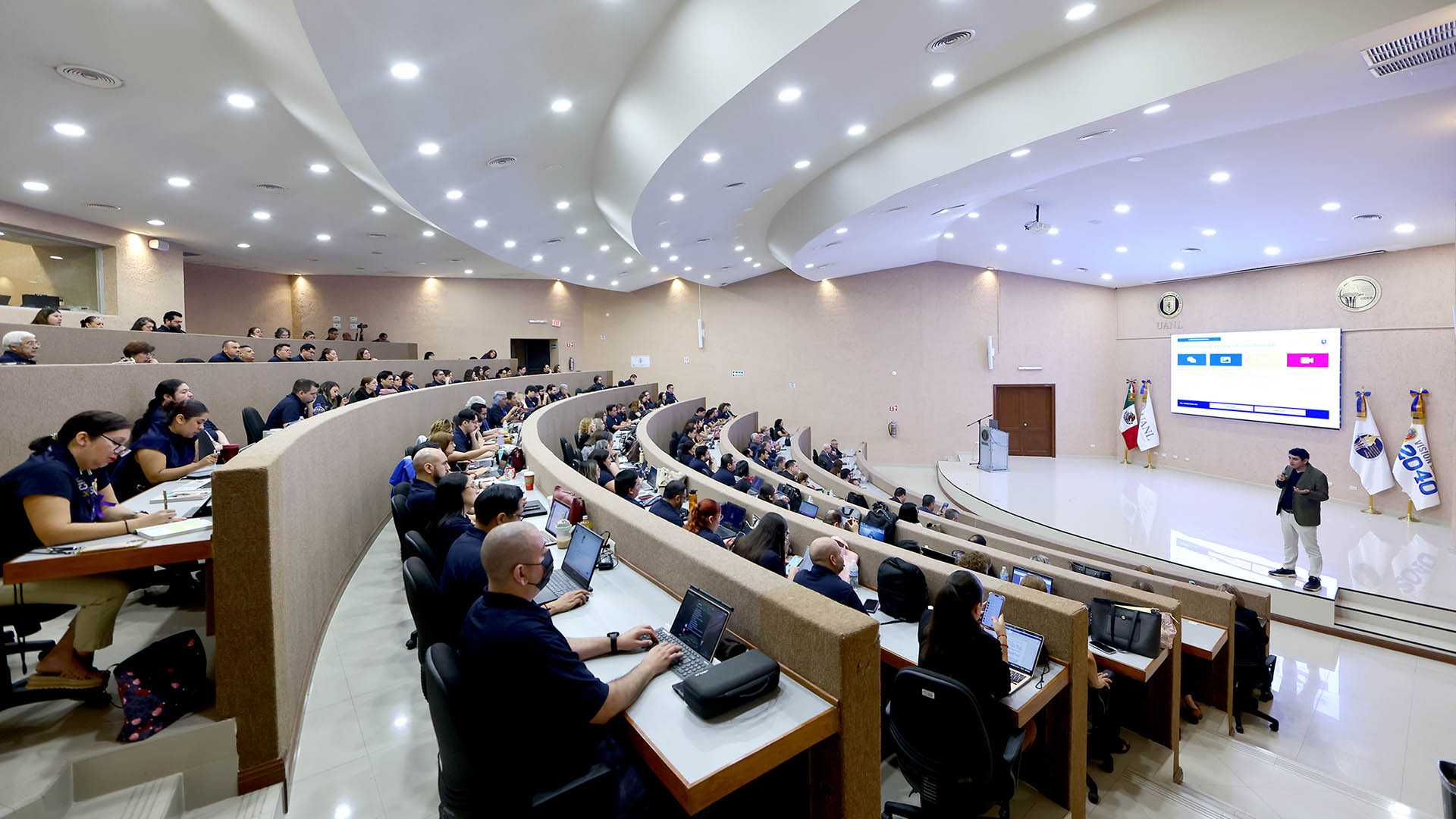 Reciben maestros de bachillerato capacitación en programa piloto de IA
