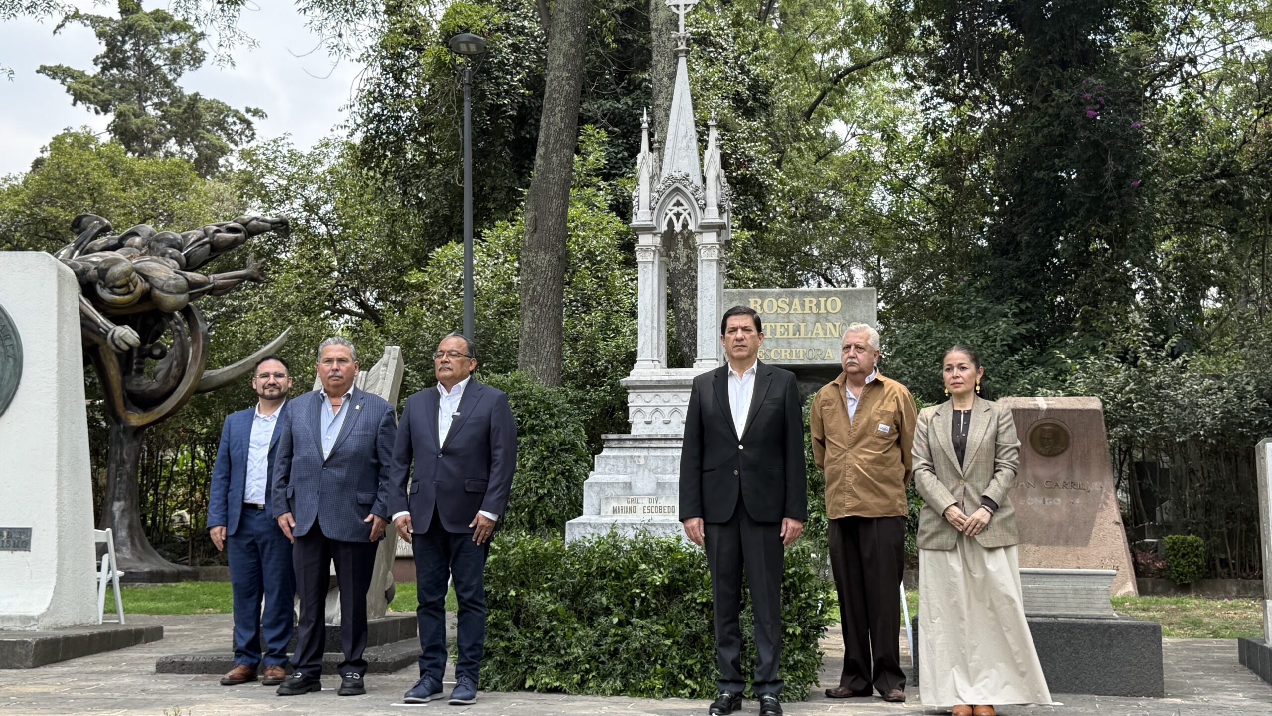 Rinde 4T Norteña Guardia de Honor a General Mariano Escobedo en Ciudad de México