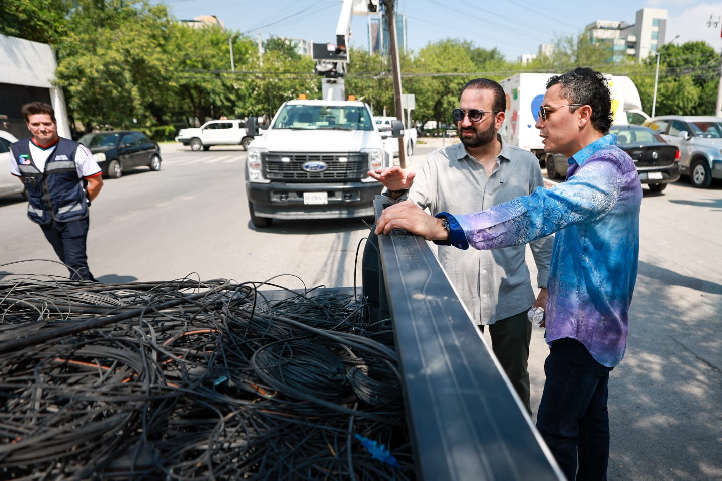 Retira San Pedro más de cinco mil metros de cableado en desuso en macrooperativo