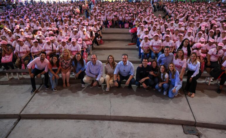 Entrega Gobierno de Monterrey mil 200 tarjetas regia plus