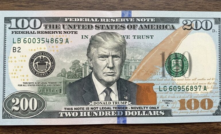 Gobierno de Donald Trump quiere que la cara del presidente aparezca en un billete de 250 dólares