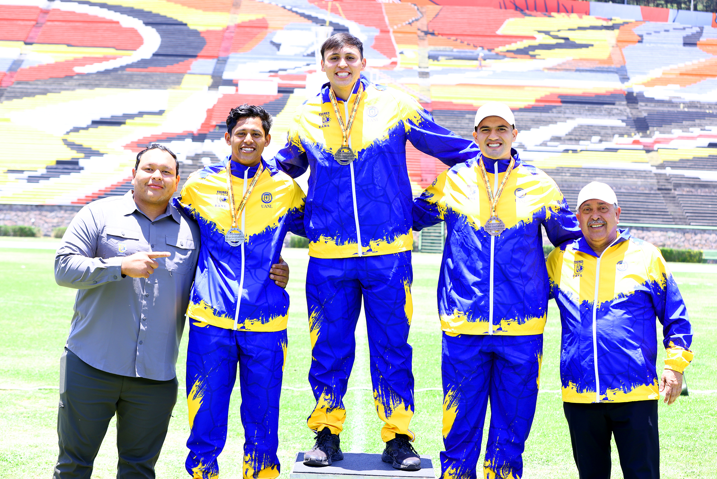 ¡1,2,3 Tigres!… Atletas de la UANL suben al podio de lanzamiento de jabalina