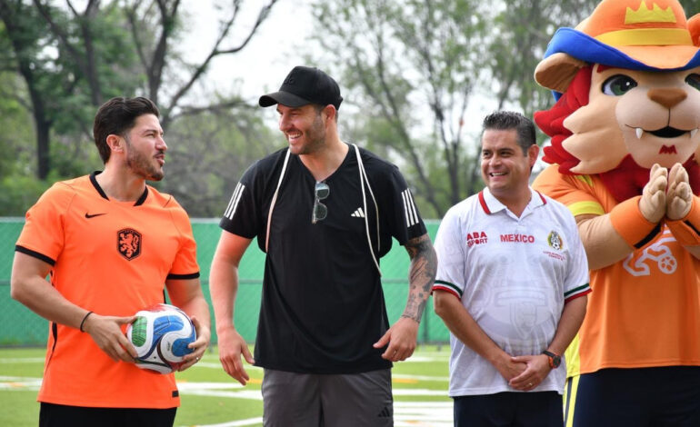 Samuel y Gignac llevan fiesta mundialista a las canchas de Nuevo León; Ya van 560 de «Ponte Nuevo, Ponte Mundial»