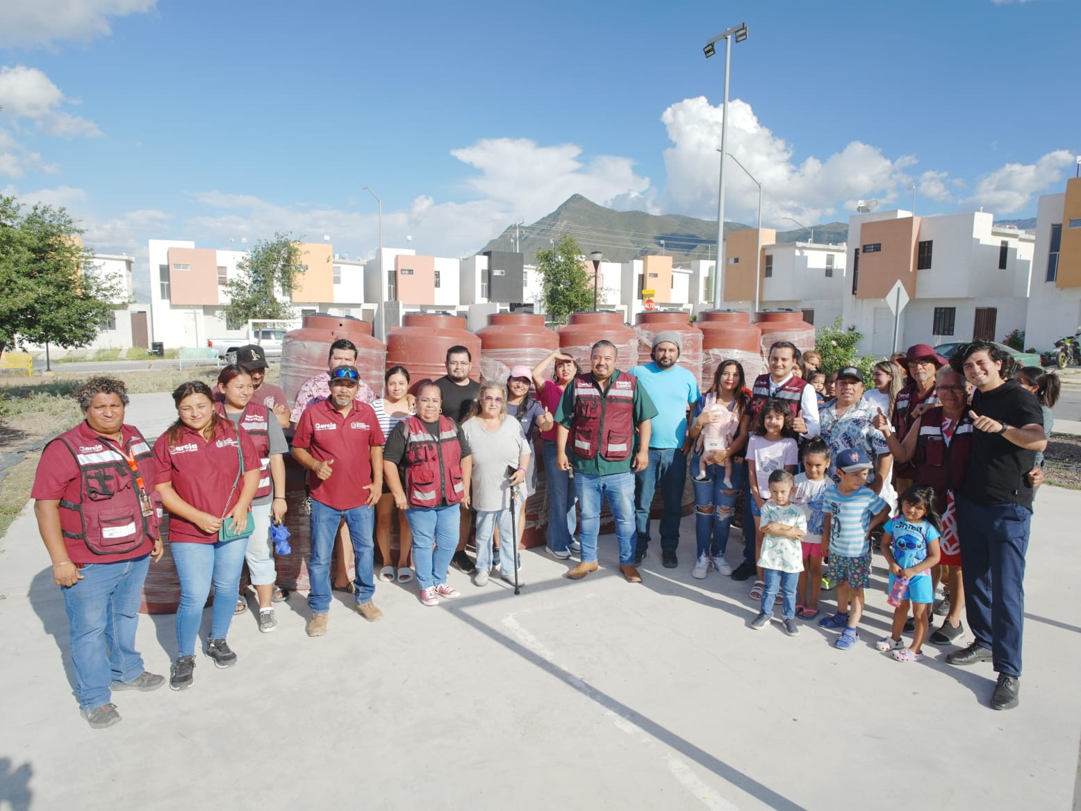 García abastece de agua a afectados ante suspensión del servicio por AyD