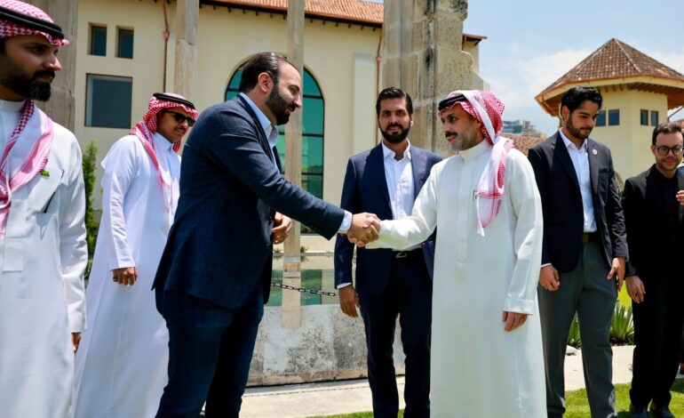 Recibe San Pedro a delegación de Arabia Saudita interesada en experiencias rumbo al Mundial de futbol 2034
