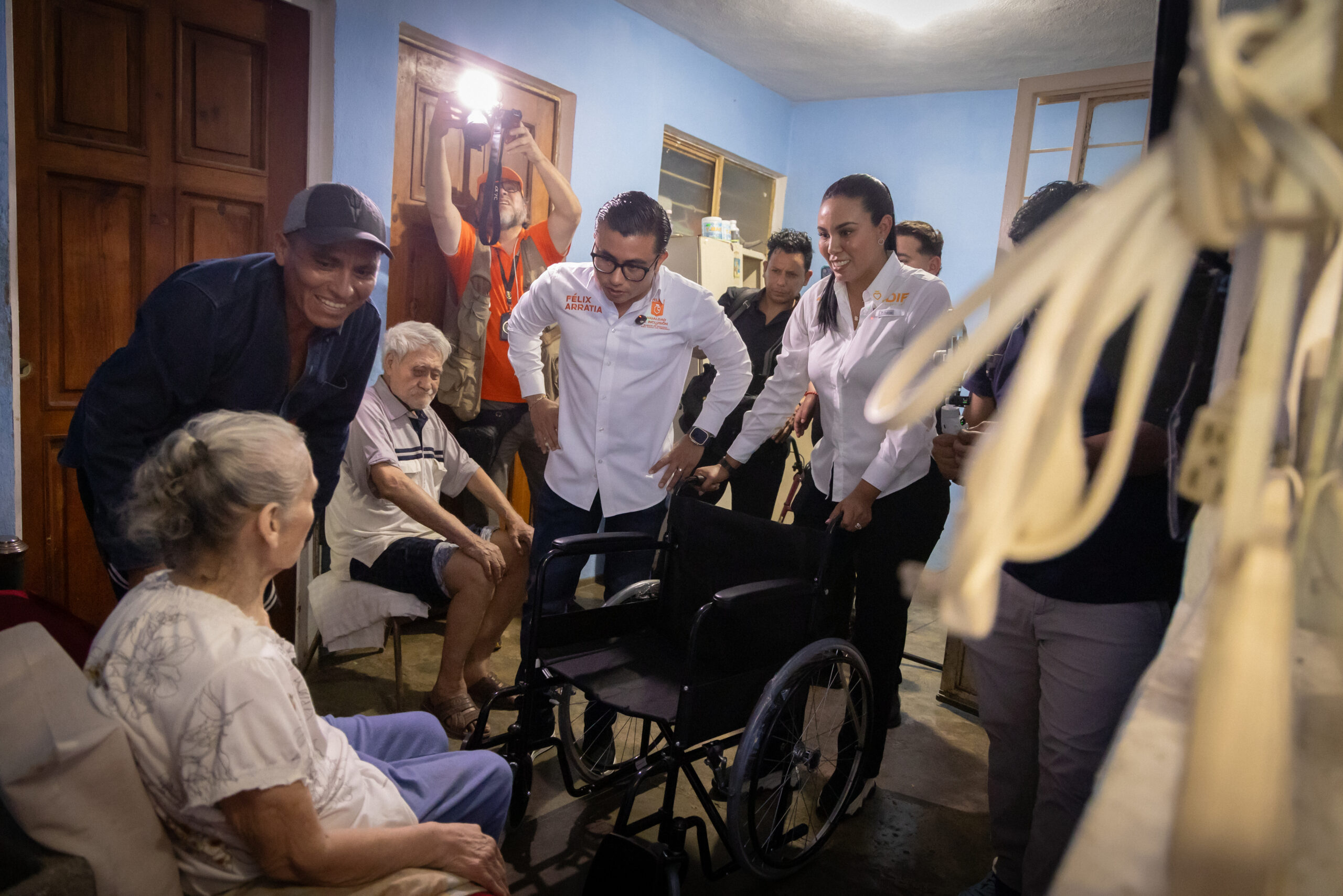 Igualdad e inclusión junto con DIF NL llevan “Ayudamos en tu Colonia” a San Nicolás