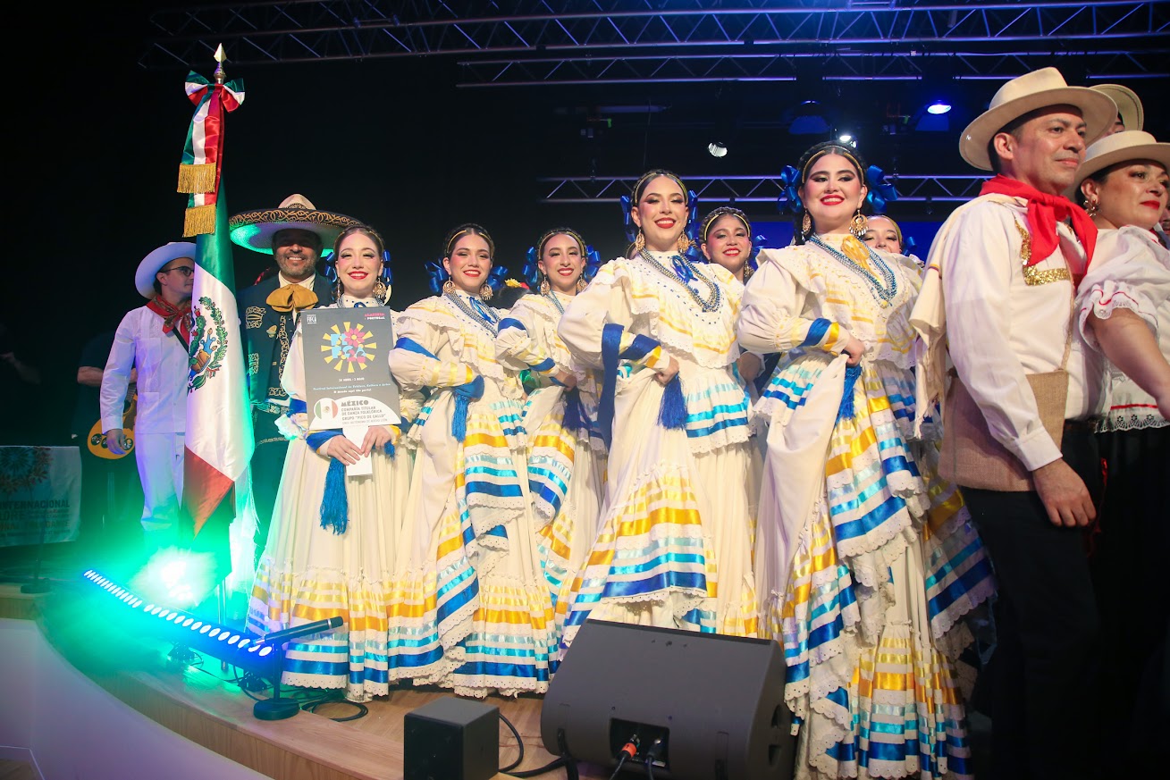 Lleva UANL folklore mexicano a Portugal