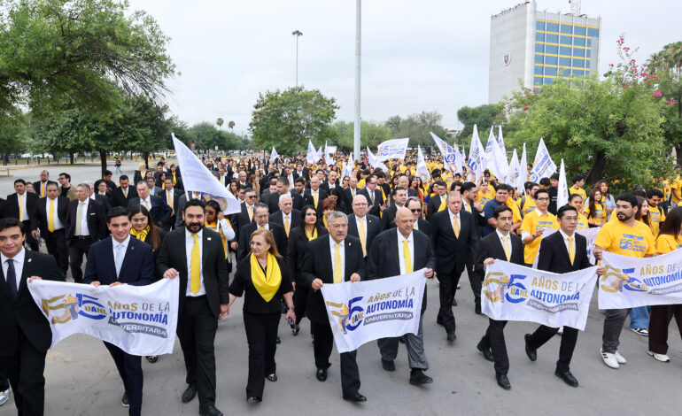 Refrenda Rector de UANL autonomía frente a comunidad universitaria