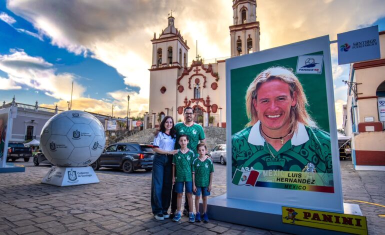Inaugura David De la Peña exposición «El Juego Que Nos Une» y presenta estampas mundialistas gigantes