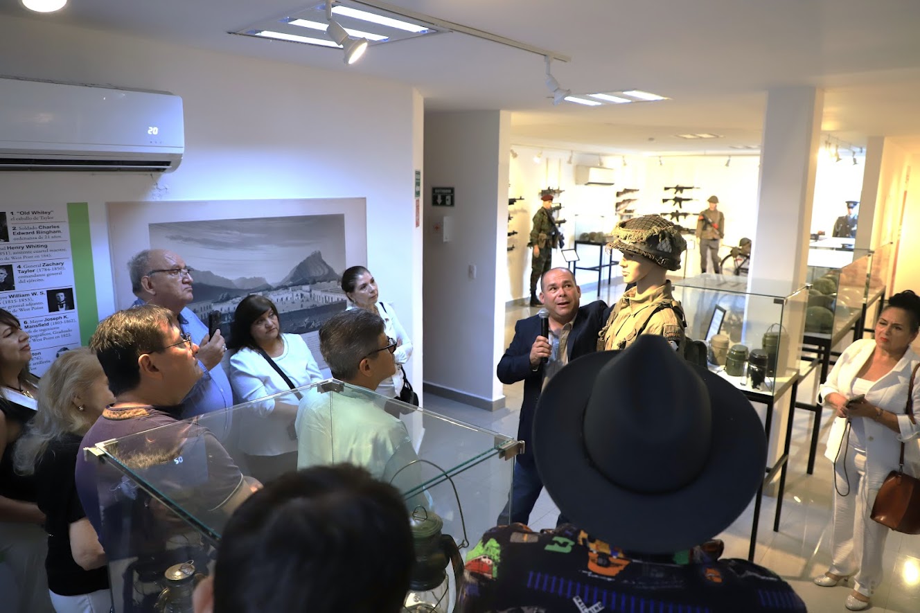 Inaugura Monterrey Exposición “Armas Emblemáticas del Siglo XX y Coleccionismo Militar”