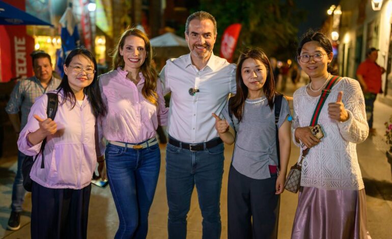 Entrega Adrián rehabilitación de Barrio Antiguo, «Barrio Bonito»