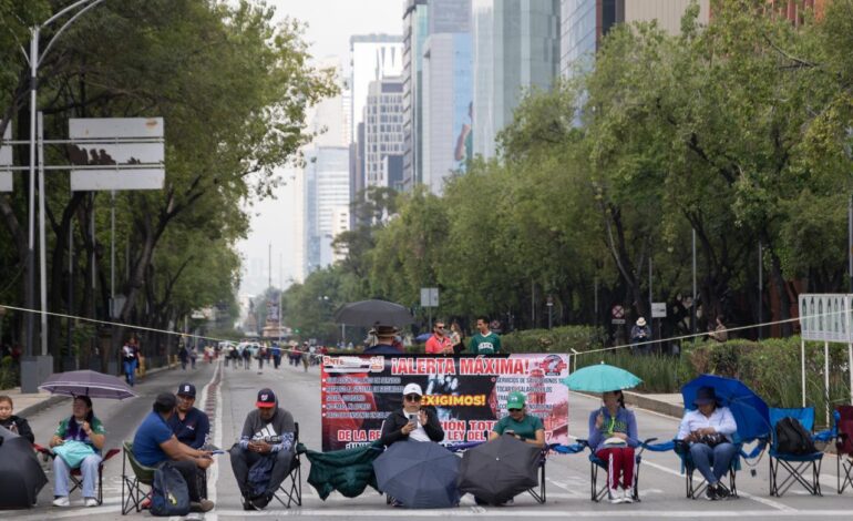 Mantiene la Coordinadora bloqueos en Paseo de la Reforma