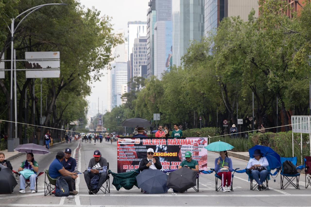 Mantiene la Coordinadora bloqueos en Paseo de la Reforma