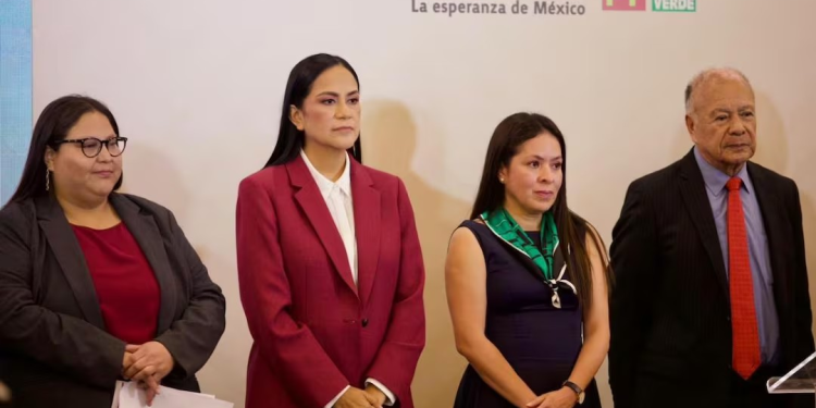 Da Coalición  Morena, PT y Verde, banderazo de salida a las «corcholatas» para 17 Gubernaturas