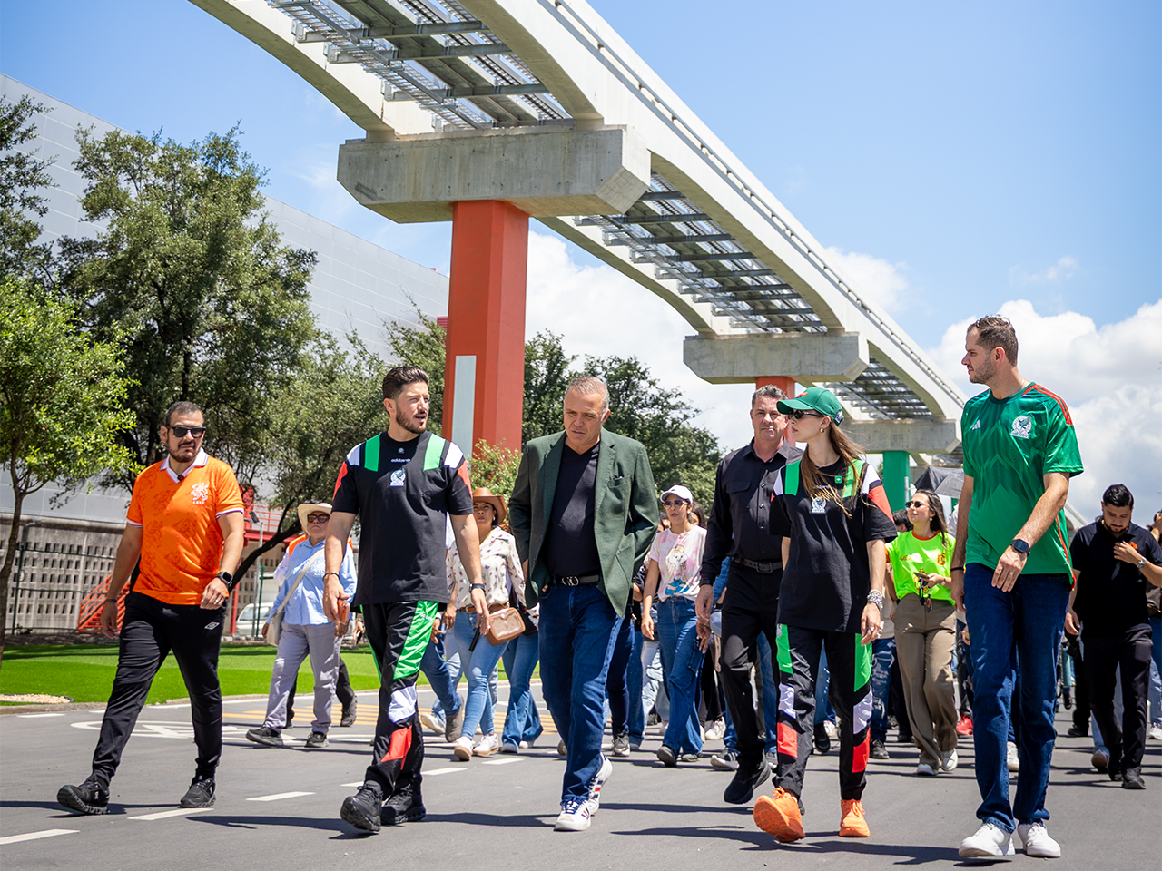 Inaugura Samuel escenario Fan Fest y Corredor Verde Fundidora-Torre Rise