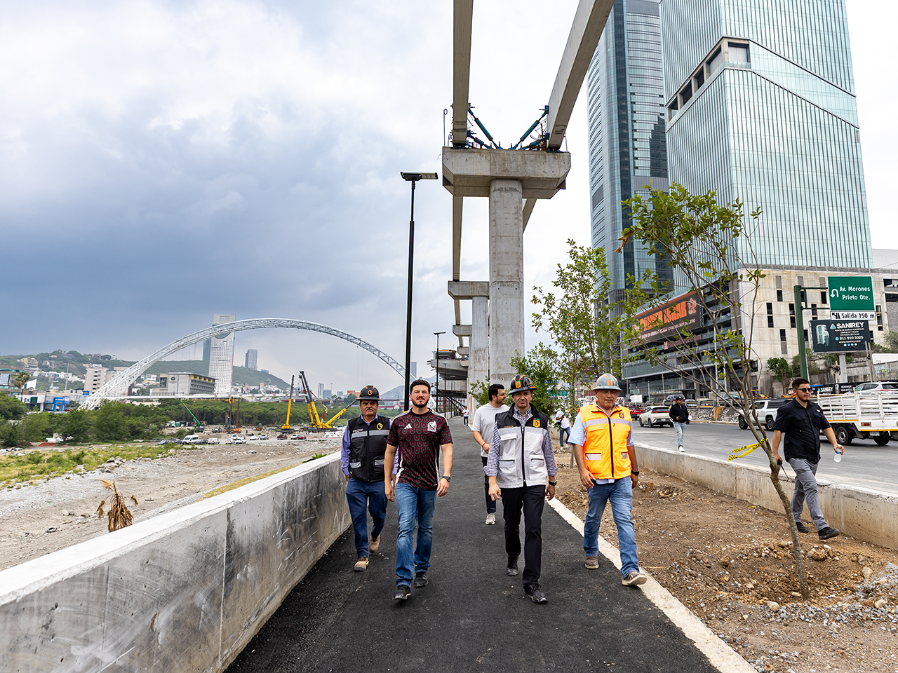 Verifica Samuel obras de los puentes peatonales Nuevo y La Virgen