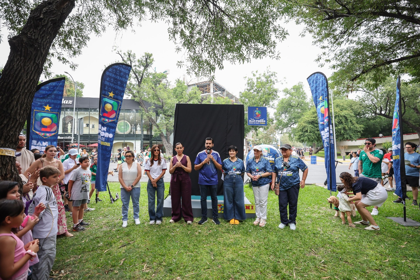 Instalan en San Pedro exposición de estampas monumentales de Panini