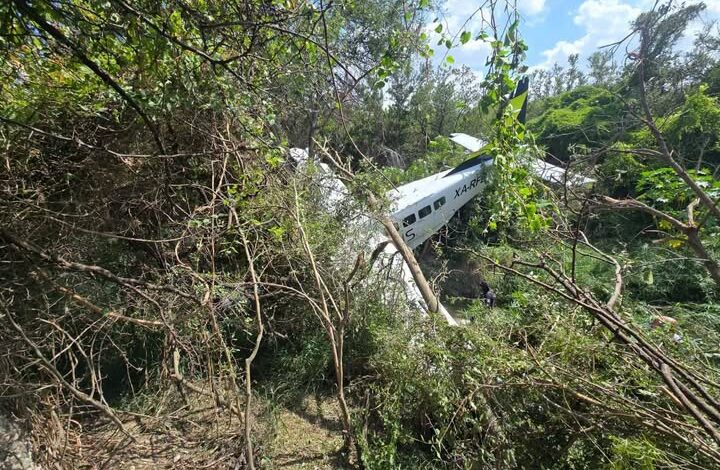 Avioneta sufre caída en límites de Apodaca y Pesquería