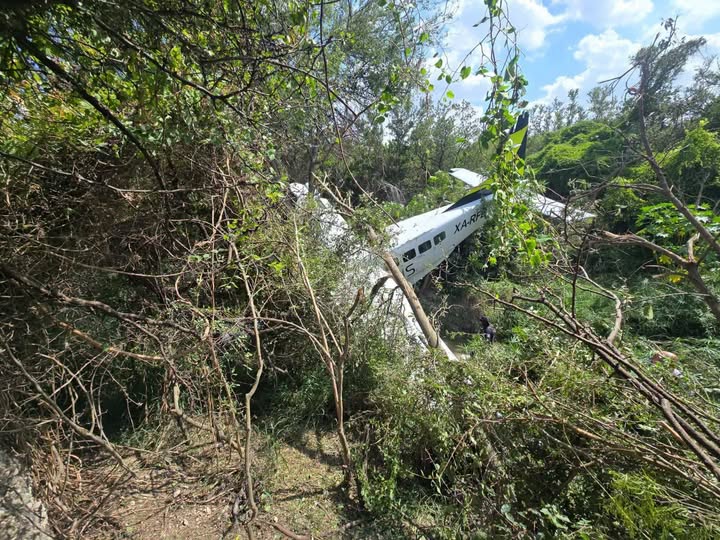 Avioneta sufre caída en límites de Apodaca y Pesquería