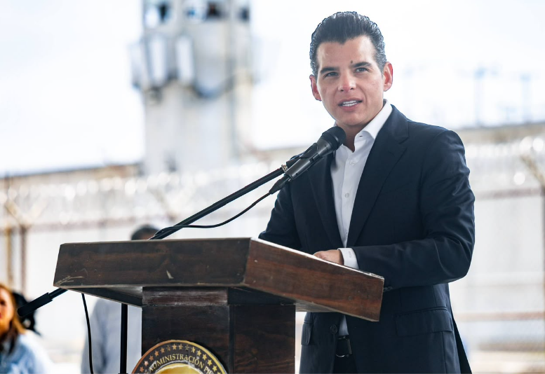 “Más jóvenes podrán competir por cargos públicos en Nuevo León”: Miguel Flores