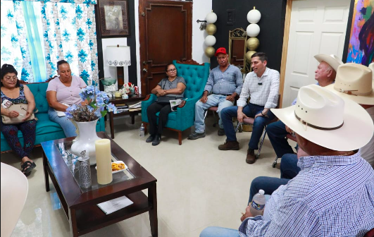 Exponen a Felipe de Jesús Cantú el abandono en el municipio de Los Herreras
