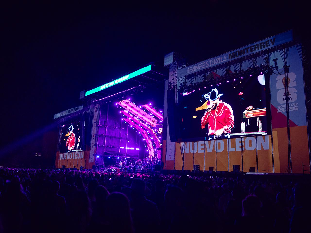 Miles de personas dan el adiós al Fan Fest Más Norteño con la presentación de Carín León