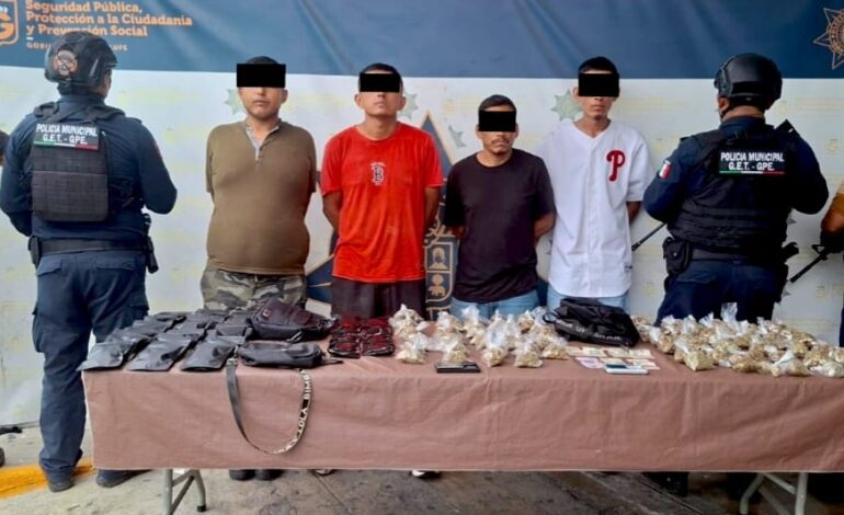 Cae el cuarteto de La Joya con más de 100 bolsitas de «cola de borrego»