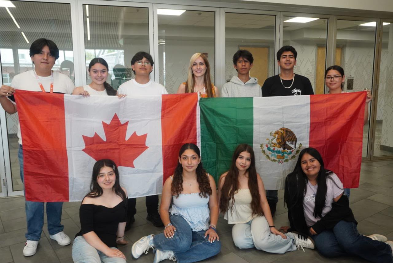 Mejoran estudiantes de la UANL aprendizaje del idioma inglés con clases inmersivas en Canadá