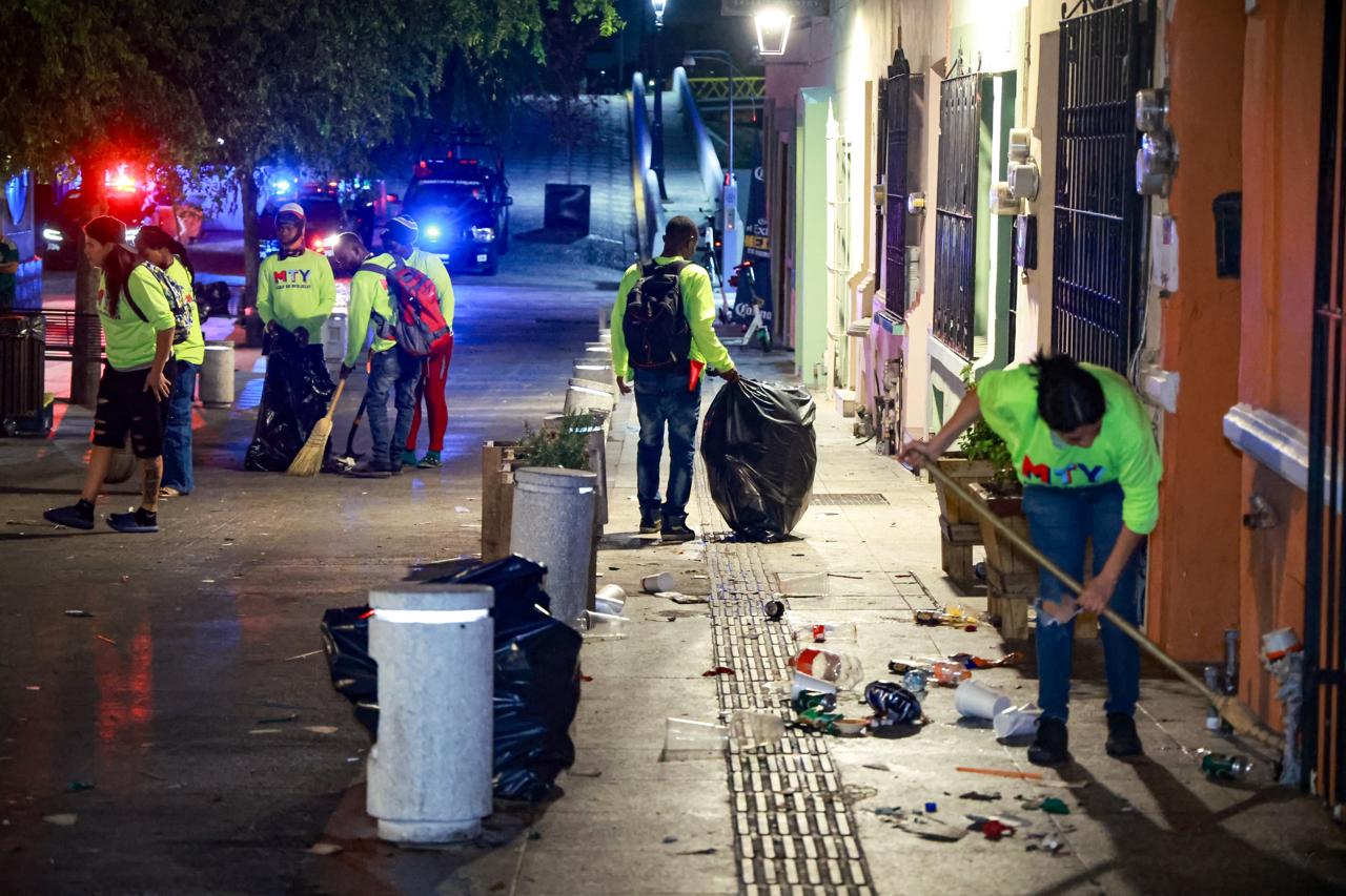 Retira Gobierno de Monterrey 12 toneladas de basura de zona de Regio Fest