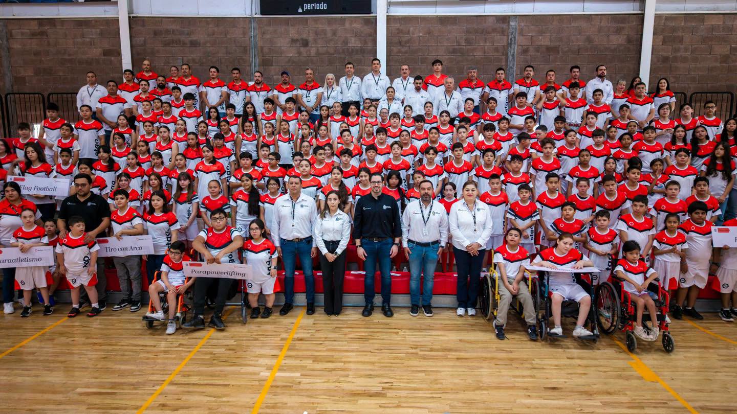 Abandera David de la Peña a 282 atletas que van a la Olimpiada y Paralimpiada estatal