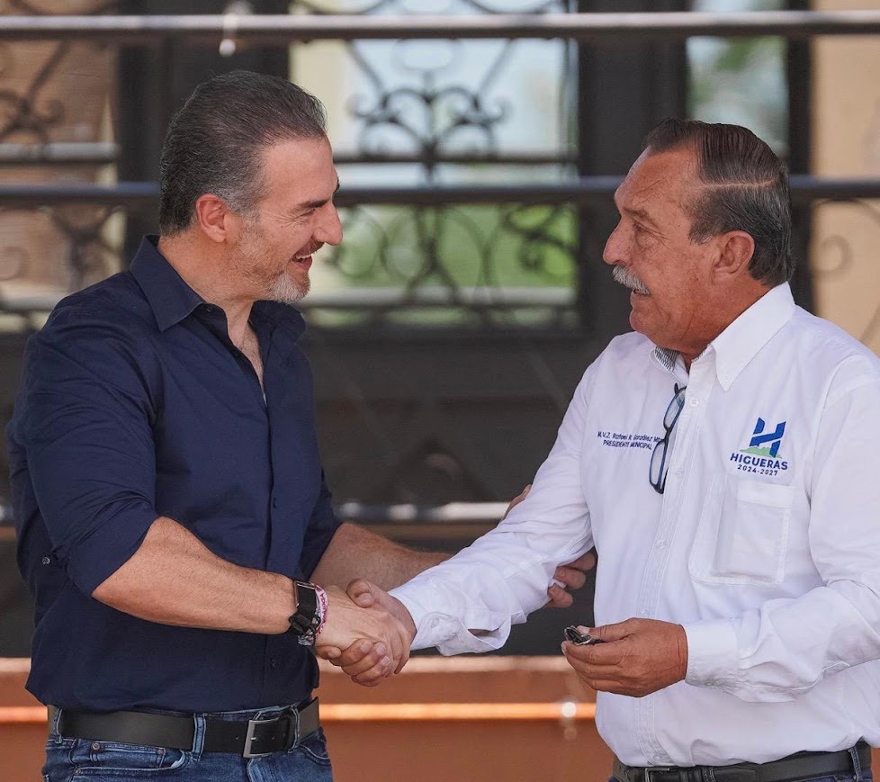 Entrega Monterrey diez vehículos para seguridad y protección civil a cinco municipios rurales