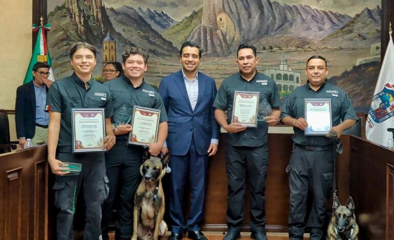 Reconoce Nava a K9 Jaguares por labor de rescate en Venezuela
