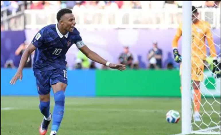Francia vence por la mínima a Paraguay y pasa a los cuartos de final del Mundial