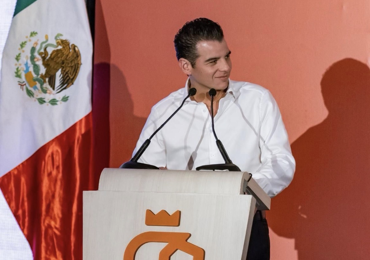 La educación de niñas, niños y jóvenes seguirá siendo prioridad en Nuevo León: Miguel Flores