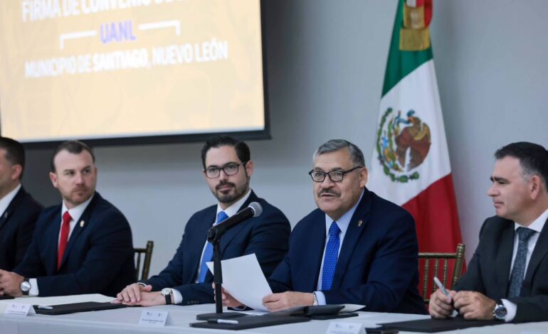 Santiago y UANL realizan covenio para otorgar becas de hasta el 100 por ciento en cuota interna
