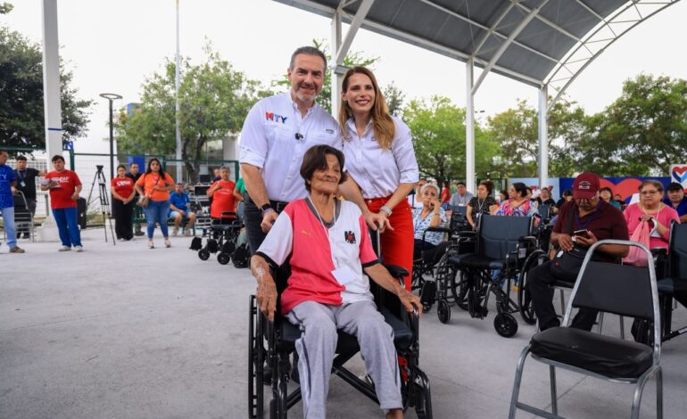 Suma Monterrey más de 4 mil aparatos de movilidad entregados a personas vulnerables