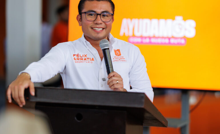 Lleva Félix Arratia programas y apoyos sociales al sur de Nuevo León