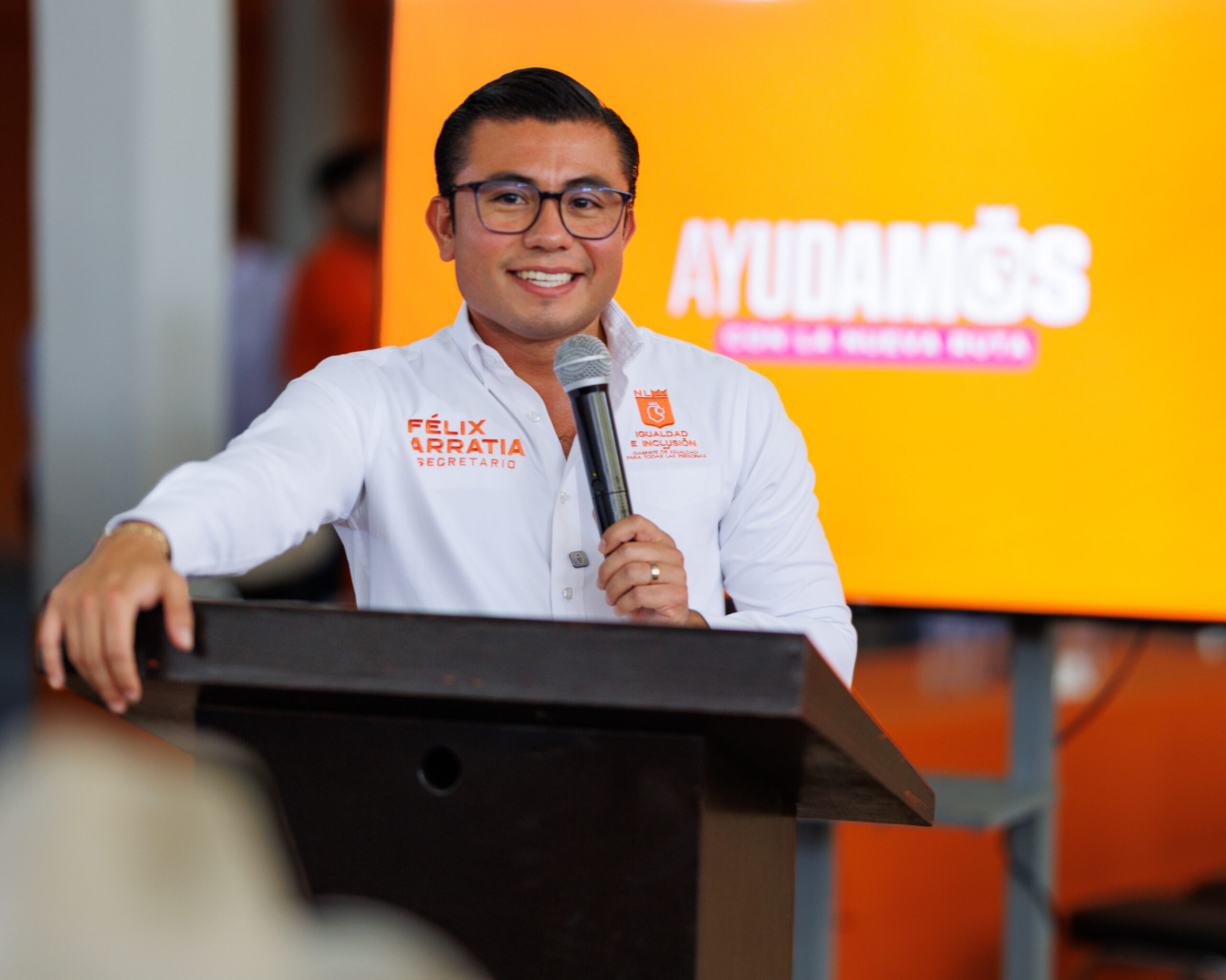 Lleva Félix Arratia programas y apoyos sociales al sur de Nuevo León