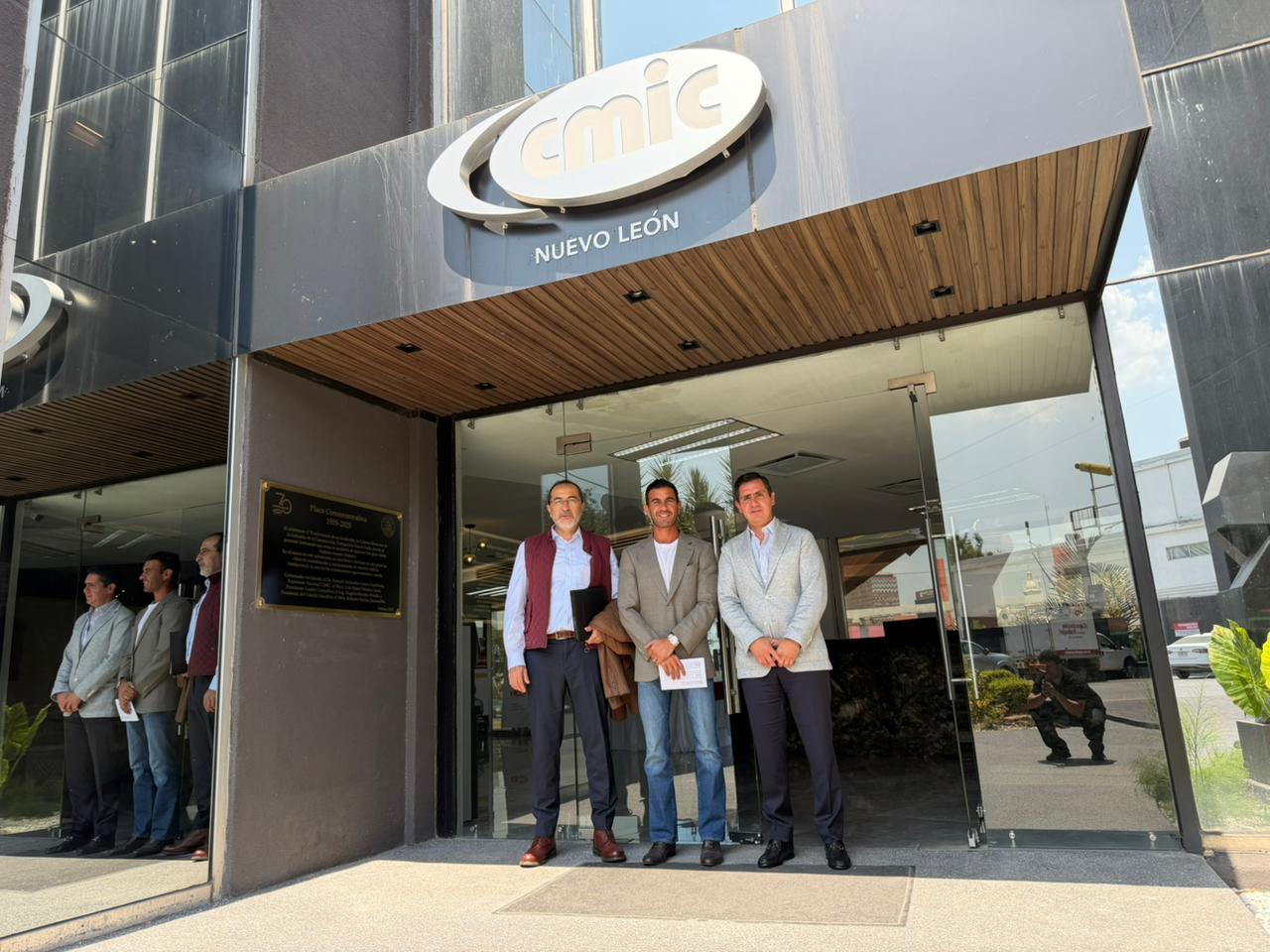 Buscan CMIC y Banobras impulsar obra pública en Nuevo León