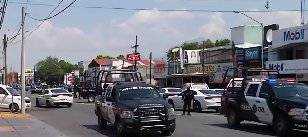 Siguen y ejecutan a conductor sobre la Av. Penitenciaría en Monterrey