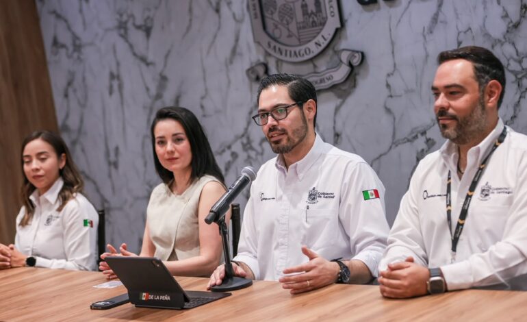 Reconoce David de la Peña a nueve jóvenes en la Quinta Edición de los Premios Juventudes Santiago