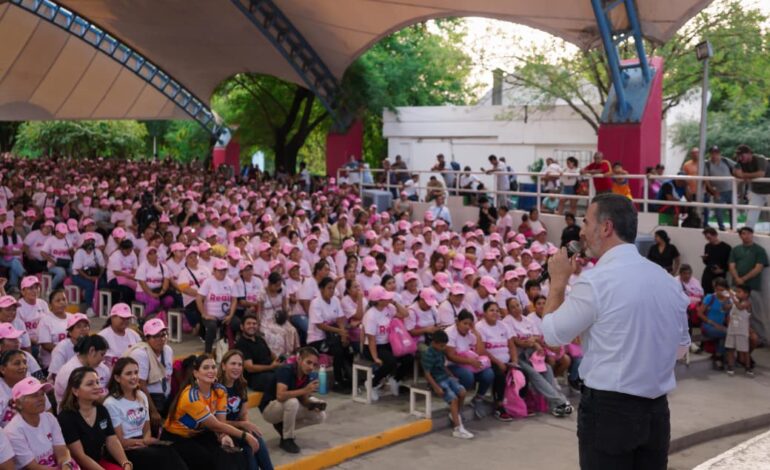 Entrega Monterrey más de 2 mil 500 Tarjetas Regia Plus a mujeres