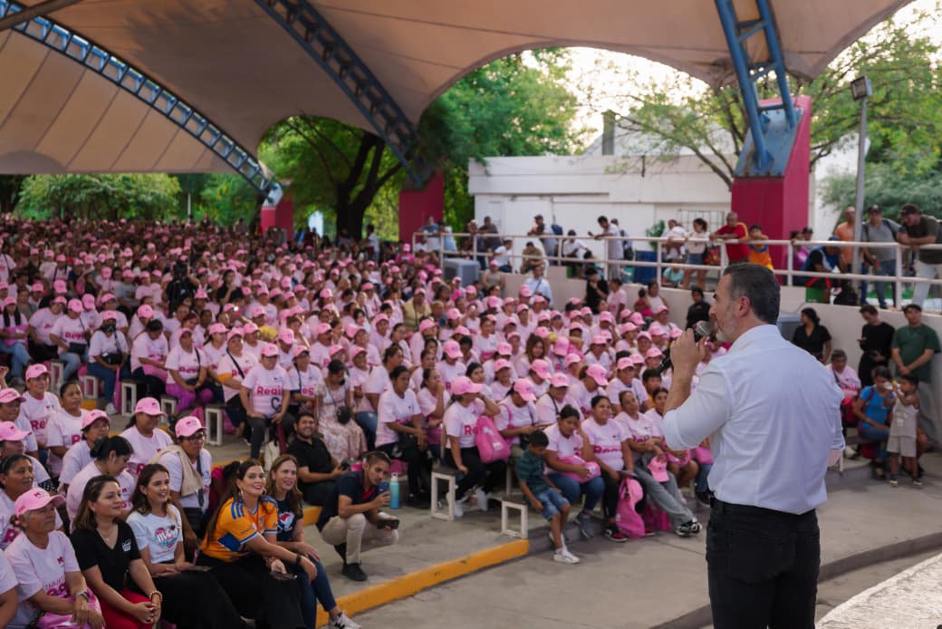 Entrega Monterrey más de 2 mil 500 Tarjetas Regia Plus a mujeres