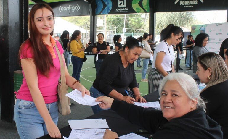 Apodaca abre opciones de apoyo para estudiantes