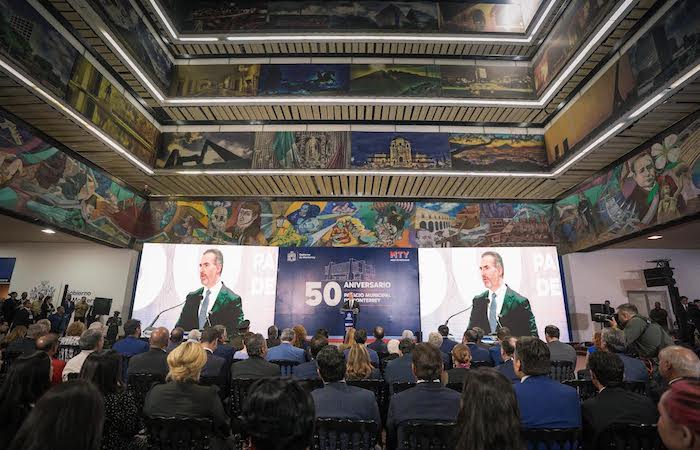 Conmemora Adrián de la Garza los 50 años del Palacio Municipal de Monterrey