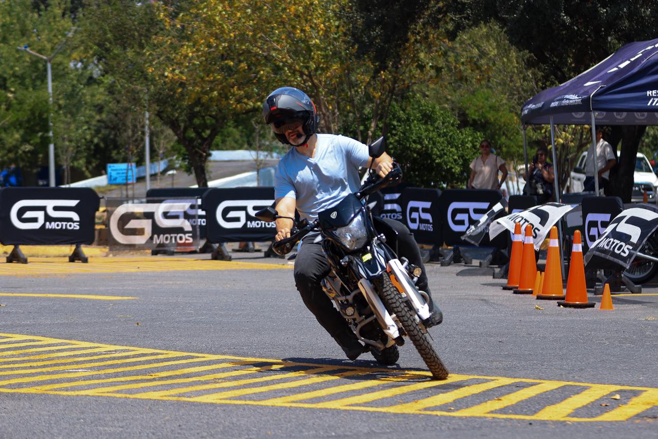 Impulsa Monterrey la movilidad segura con curso gratuito para motociclistas