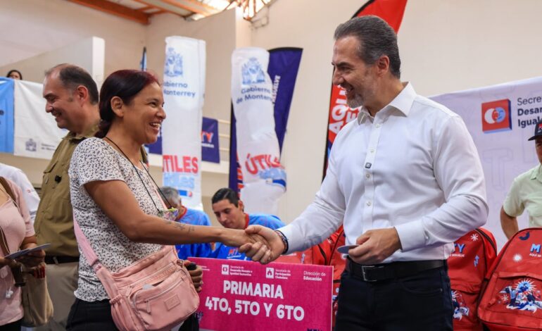 Arranca Monterrey entrega de paquetes escolares del programa “Útiles, Útiles”