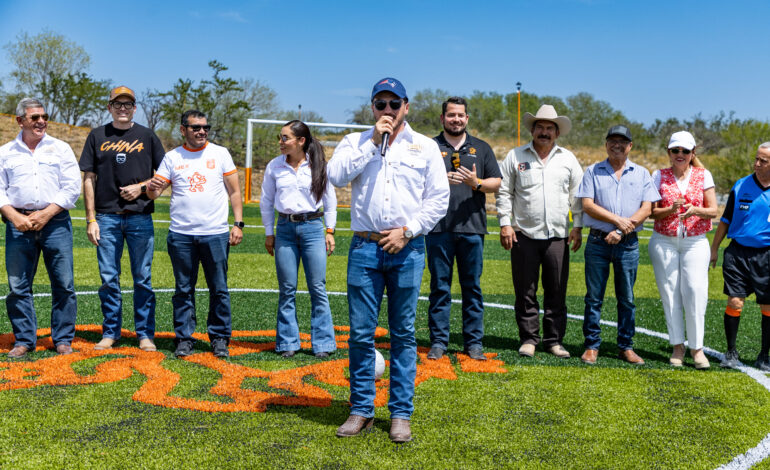 Inaugura Gobernador cancha de futbol en Parque Estatal El Cuchillo